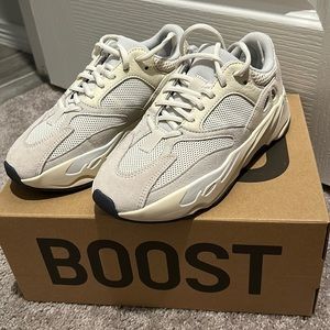 Yeezy Boost 700